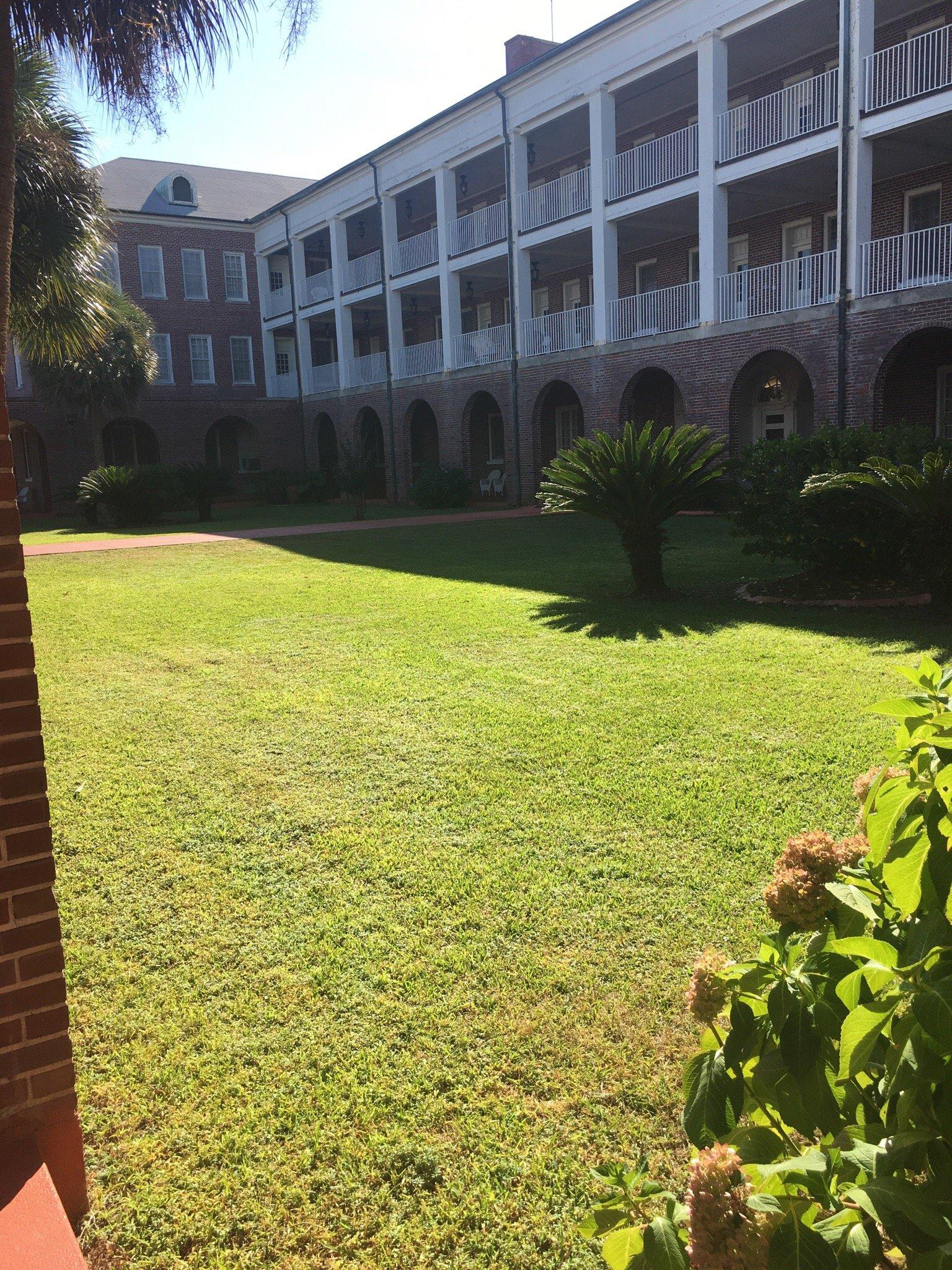 Navy Gateway Inn & Suites