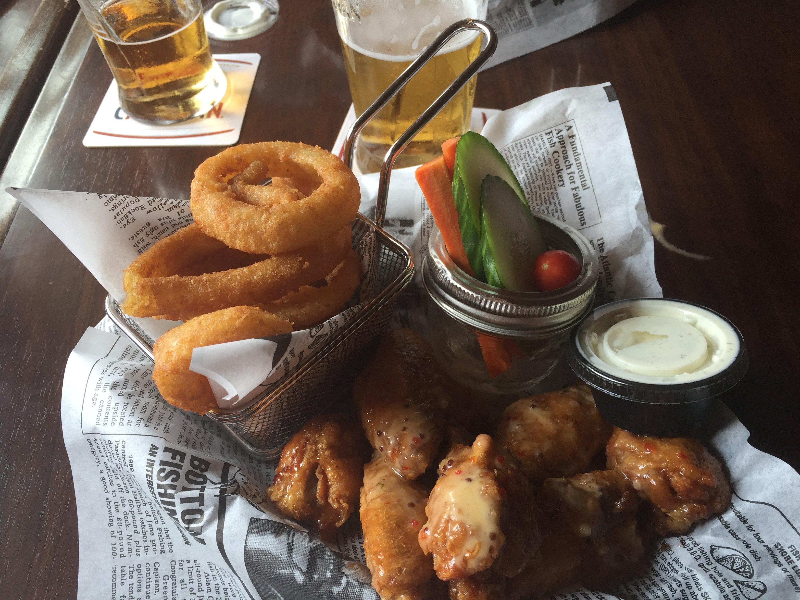 Coop's Smokin' Wing House