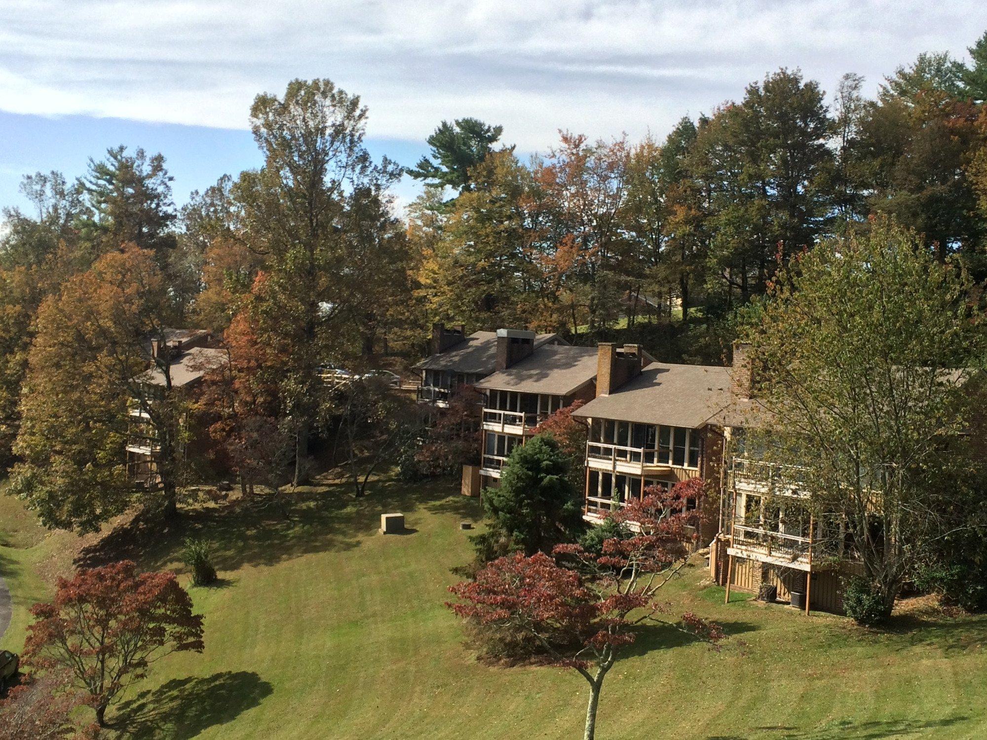 Doe Run Lodging at Groundhog Mountain