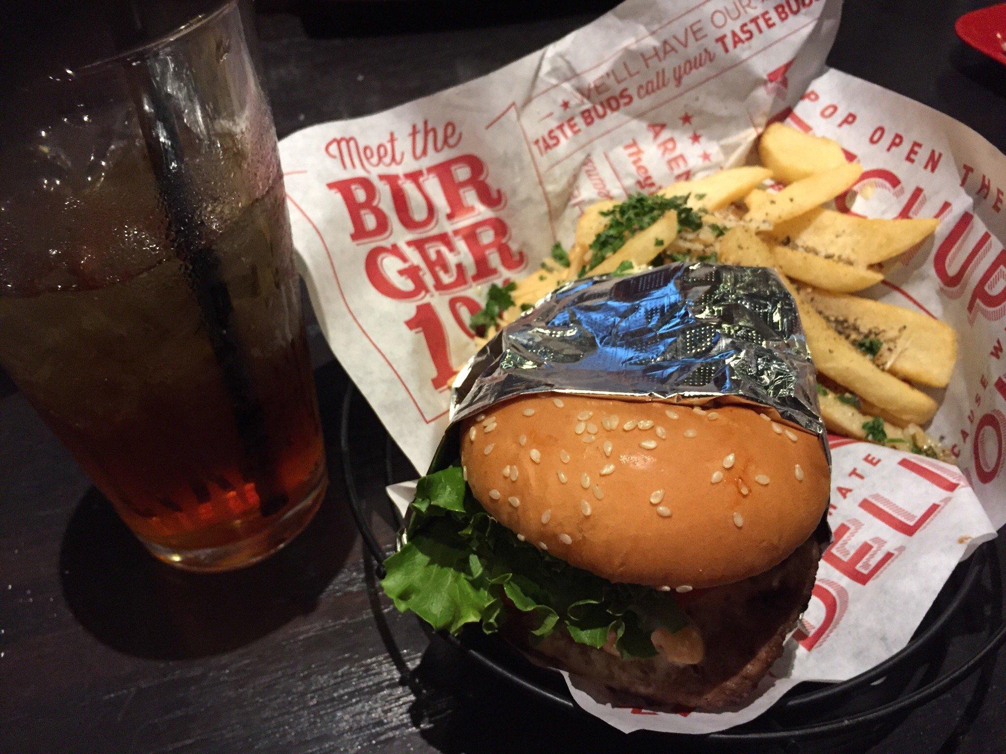 Red Robin Gourmet Burgers and Brews