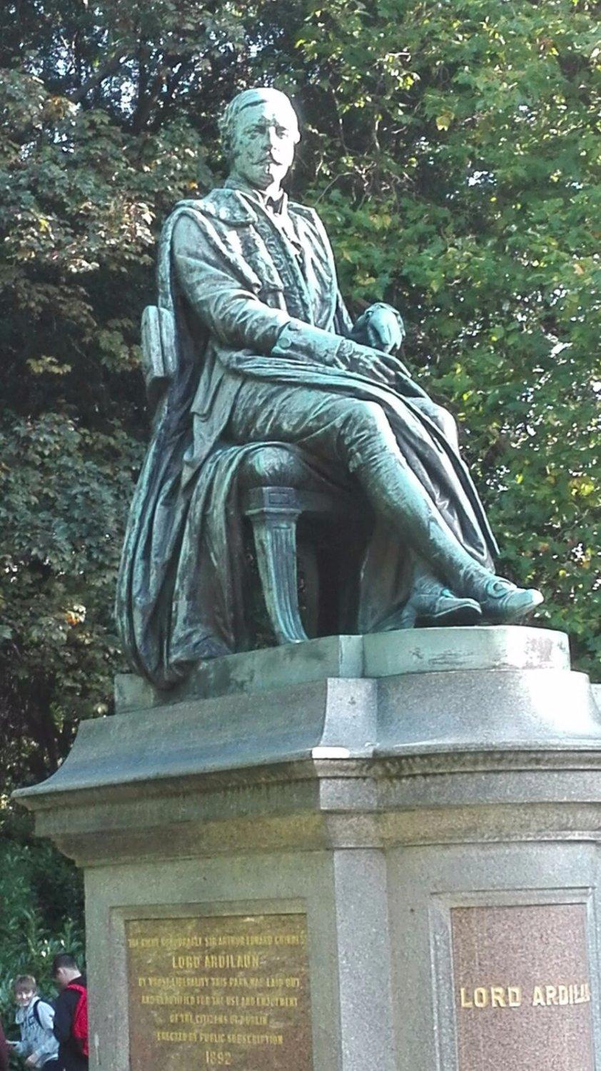 Sir Arthur Edward Guinness Statue