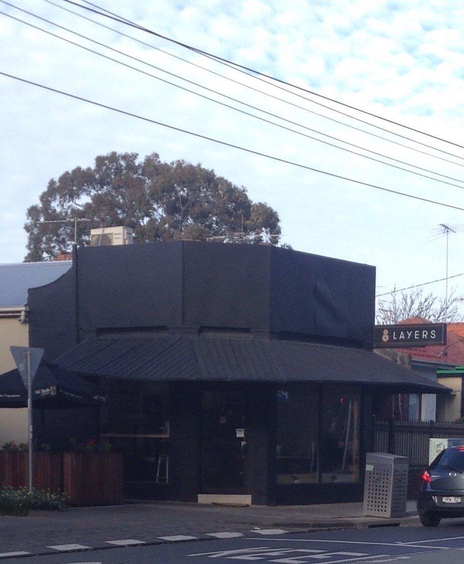 8 Layers Cafe