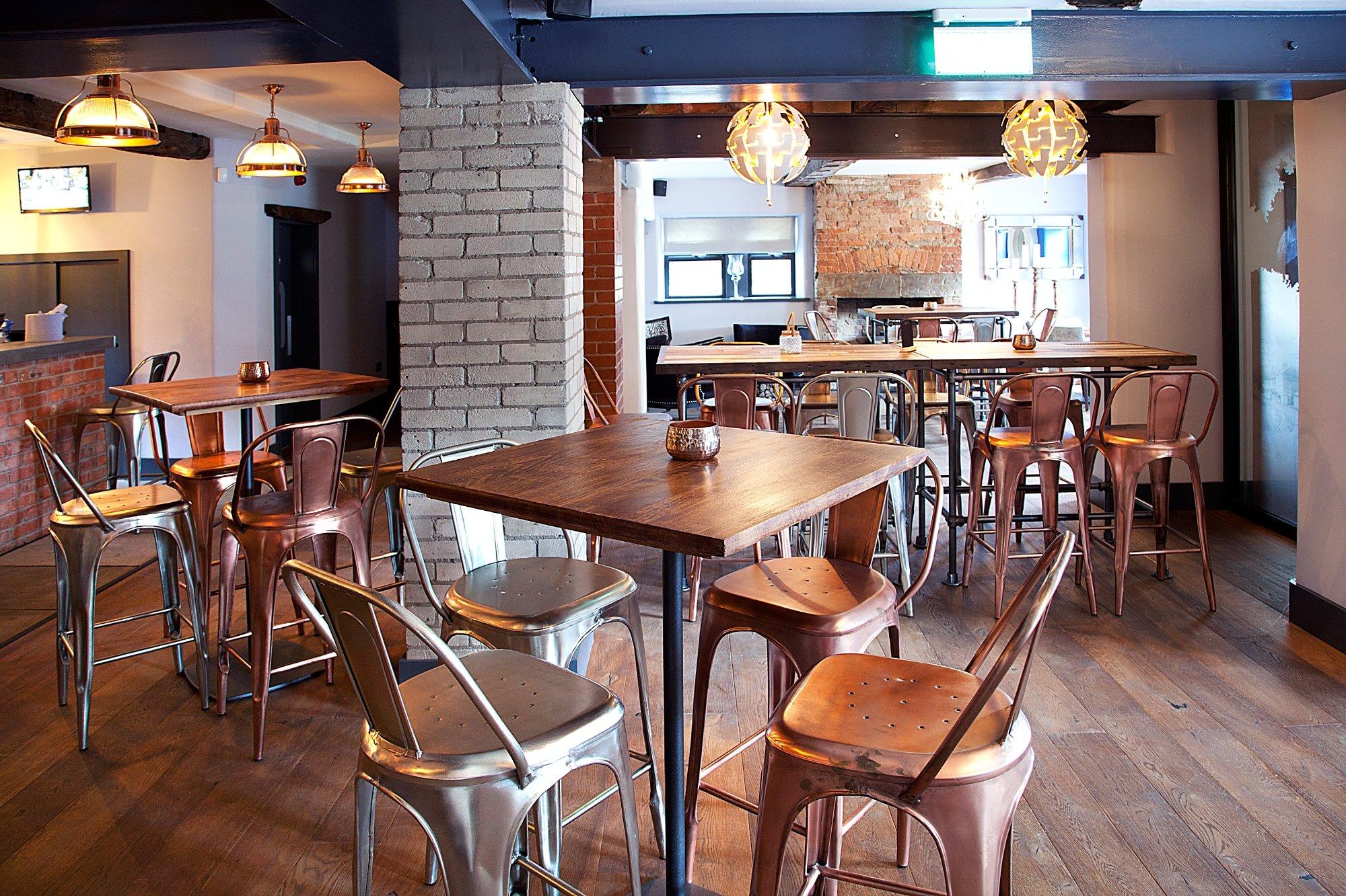 Harvey's Bar/kitchen