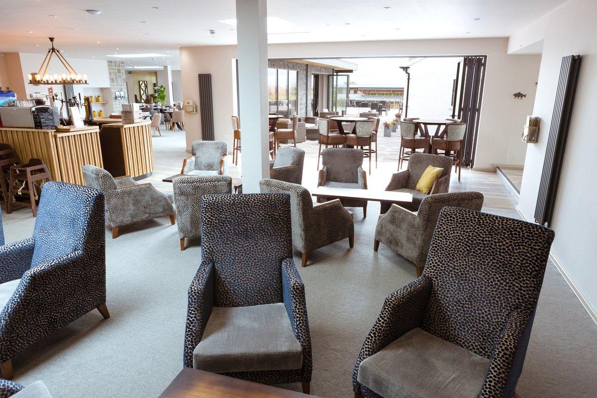 The Deck House Bar And Restaurant