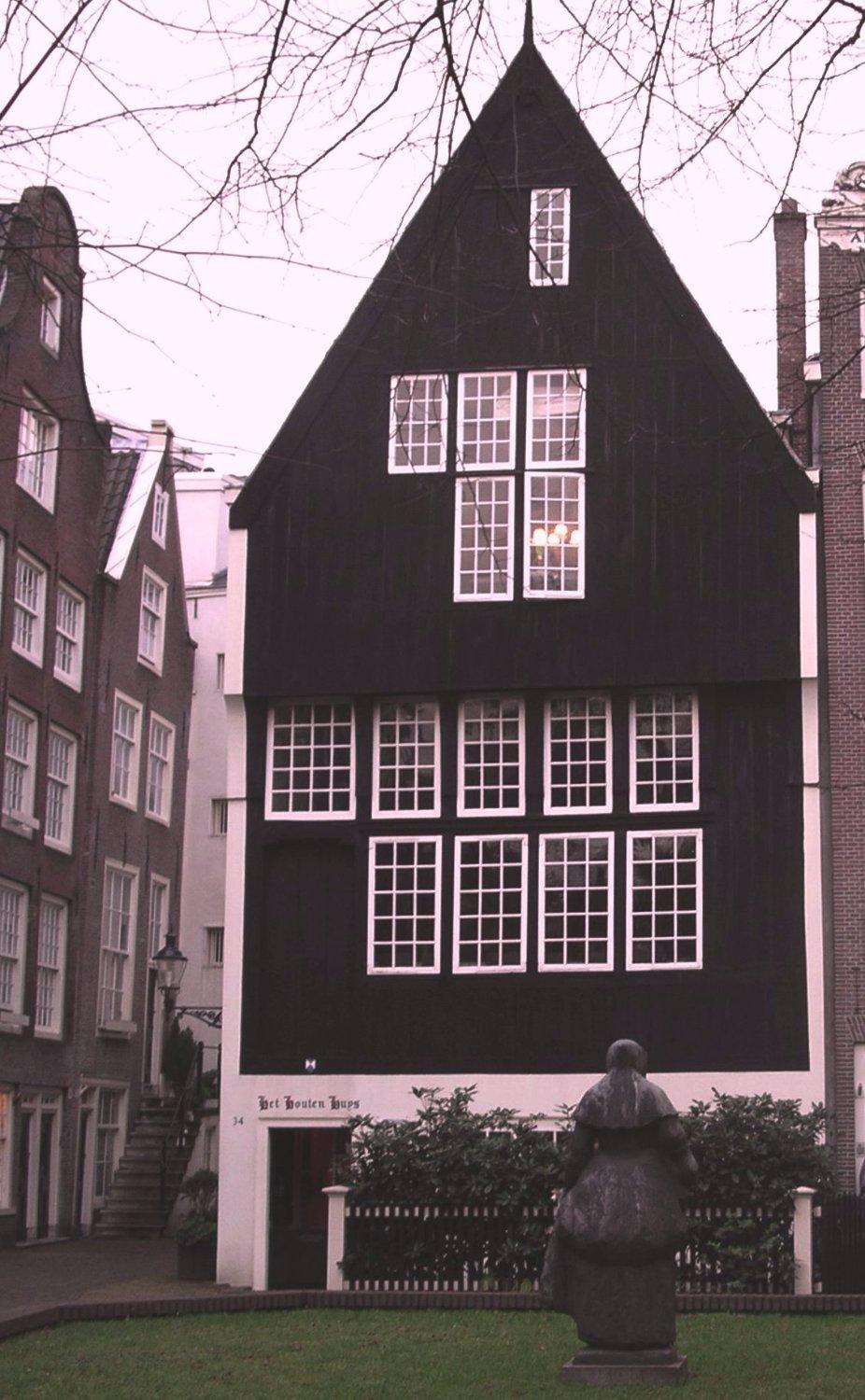 Houten Huys (Wooden House)