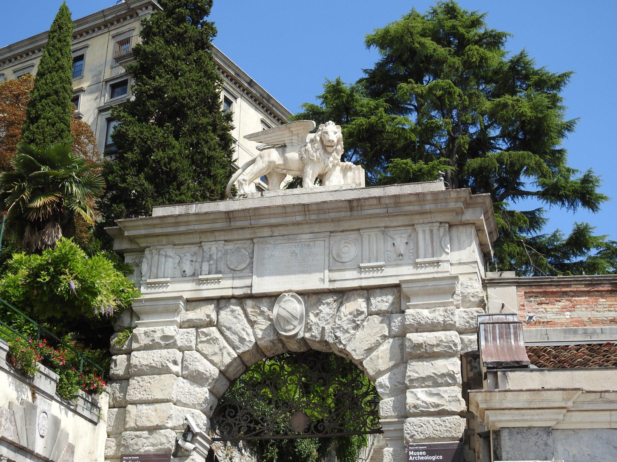 Photo by Maximilian2106