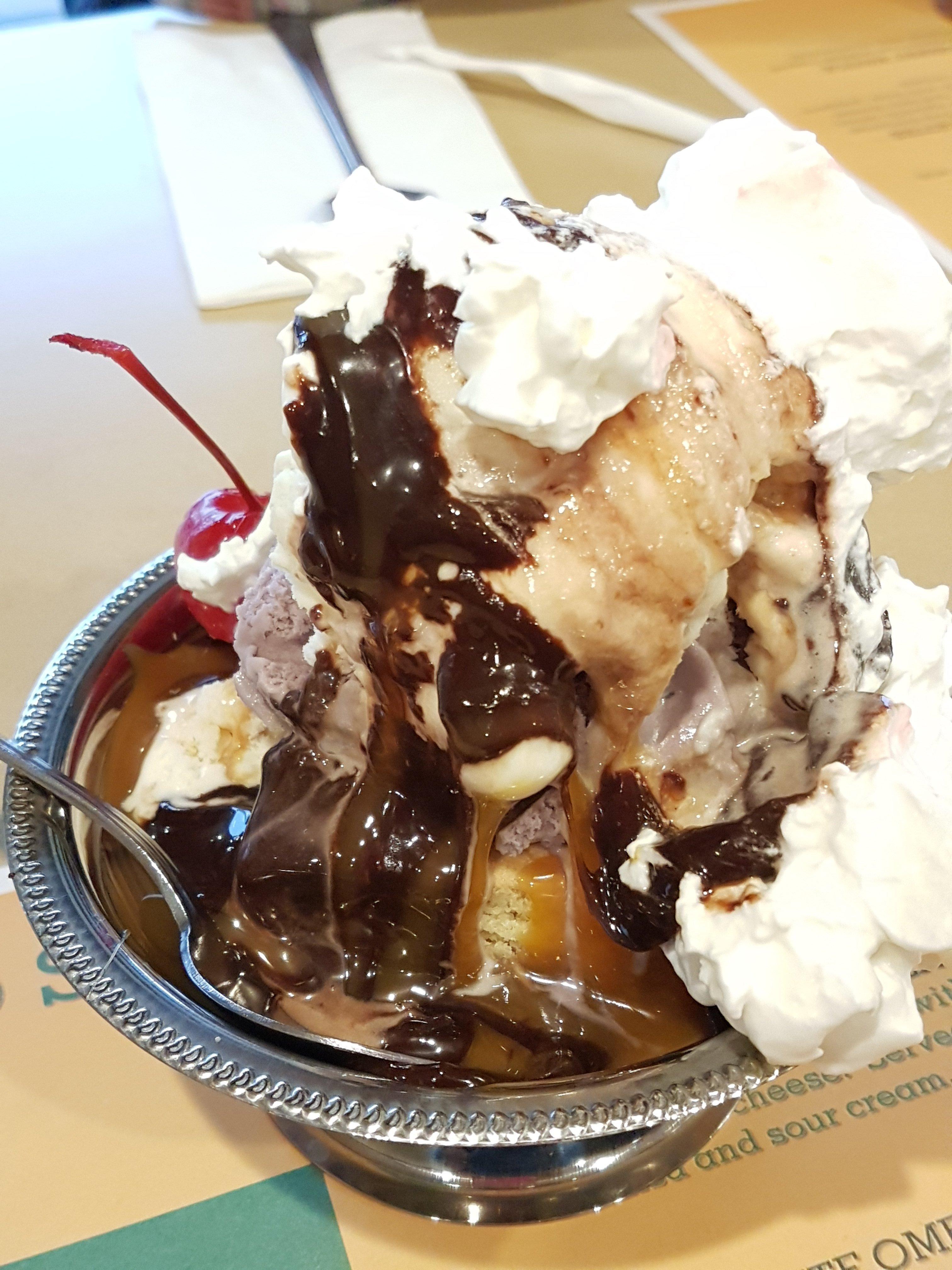 Newport Creamery Ice Cream & Sandwich Shoppes
