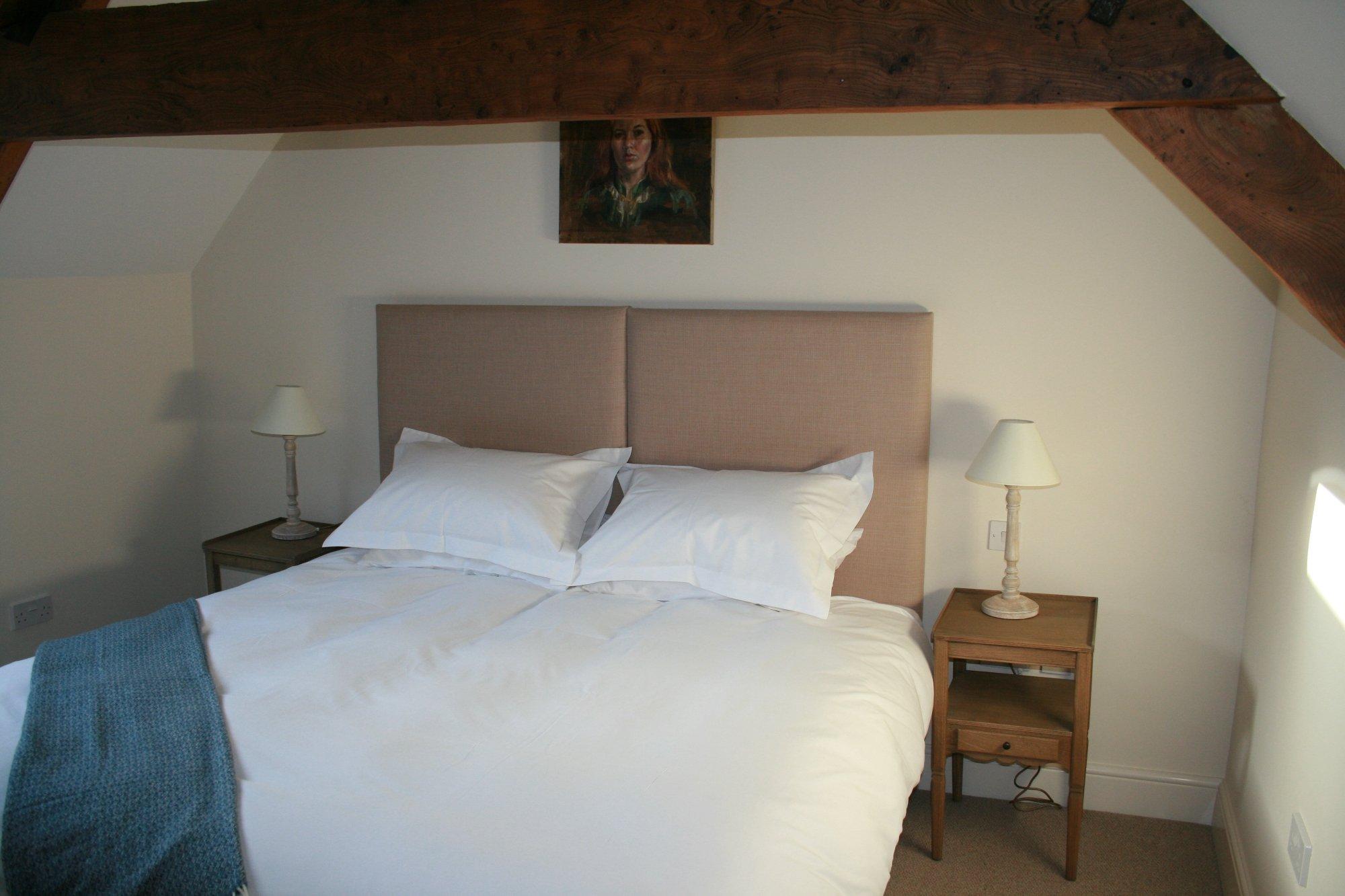 Cat and Custard Pot Inn