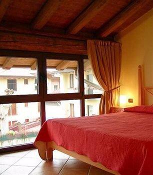 Photo by Svetomuzika