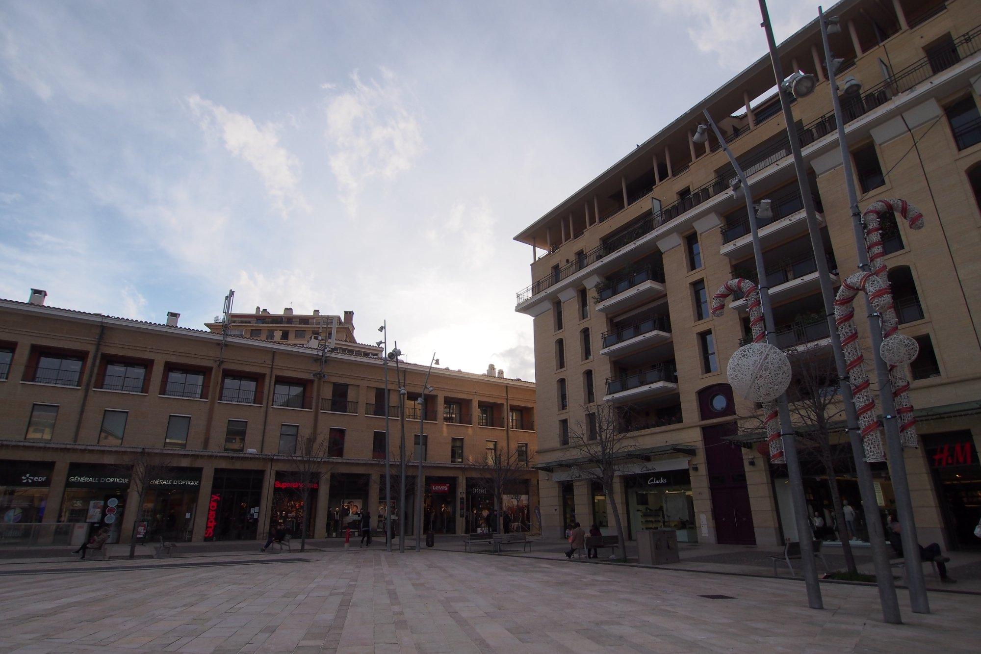 Les Allees Provencales