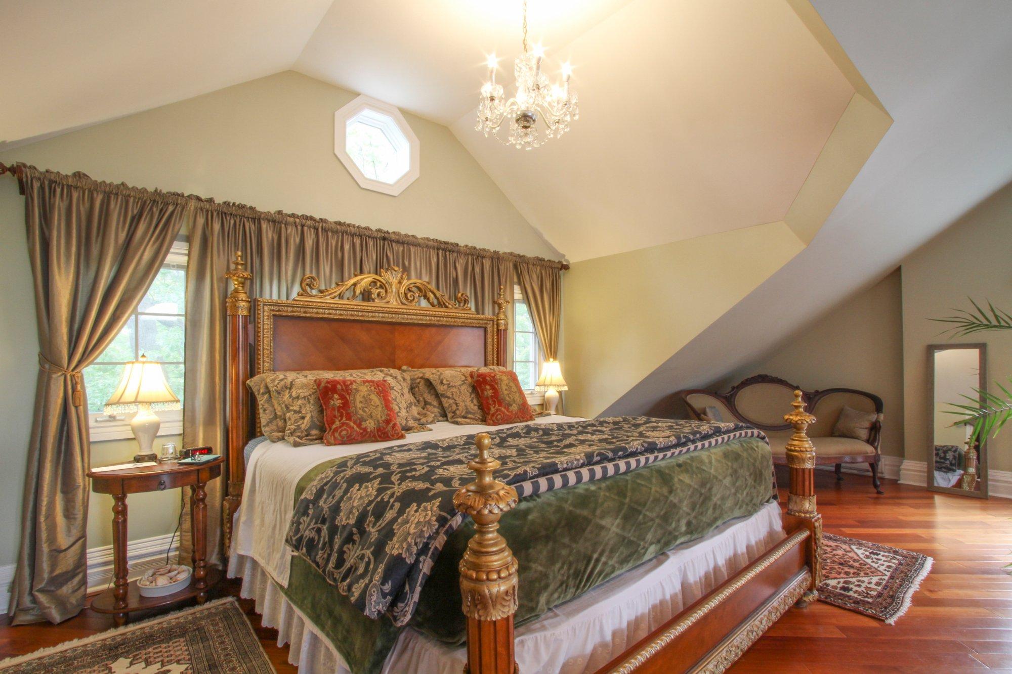 By The Park Bed and Breakfast