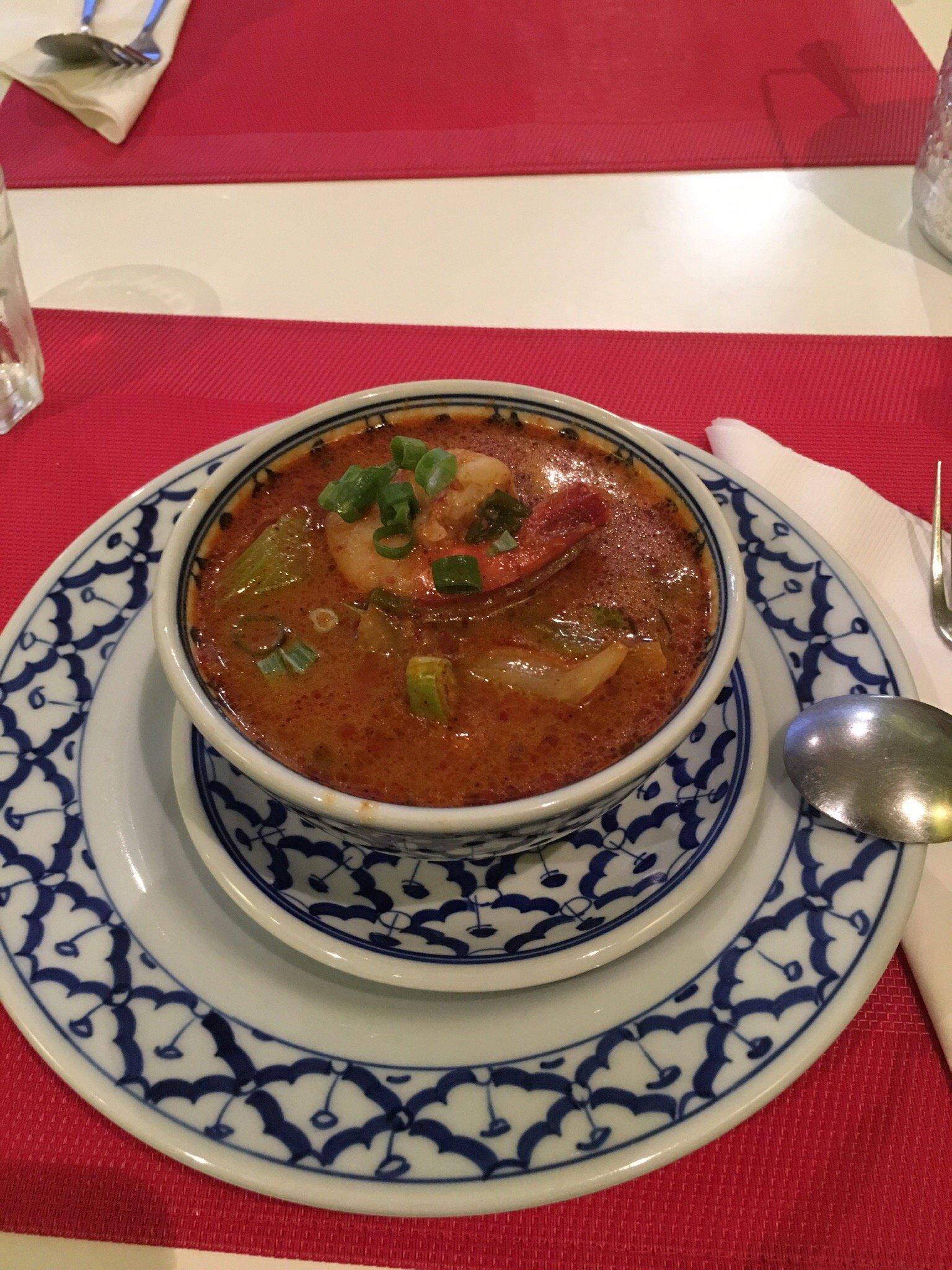 Maeploy Thai Regents Park