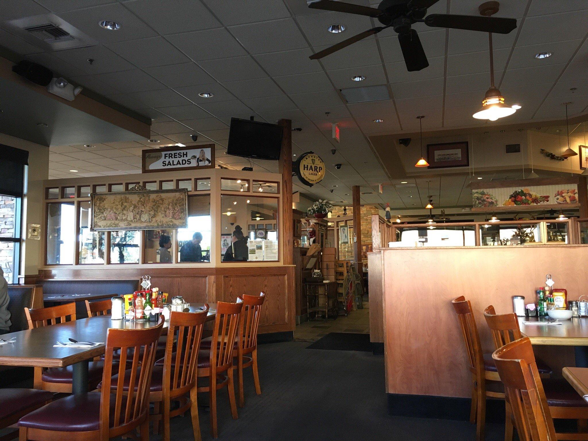 Omelet House Russell