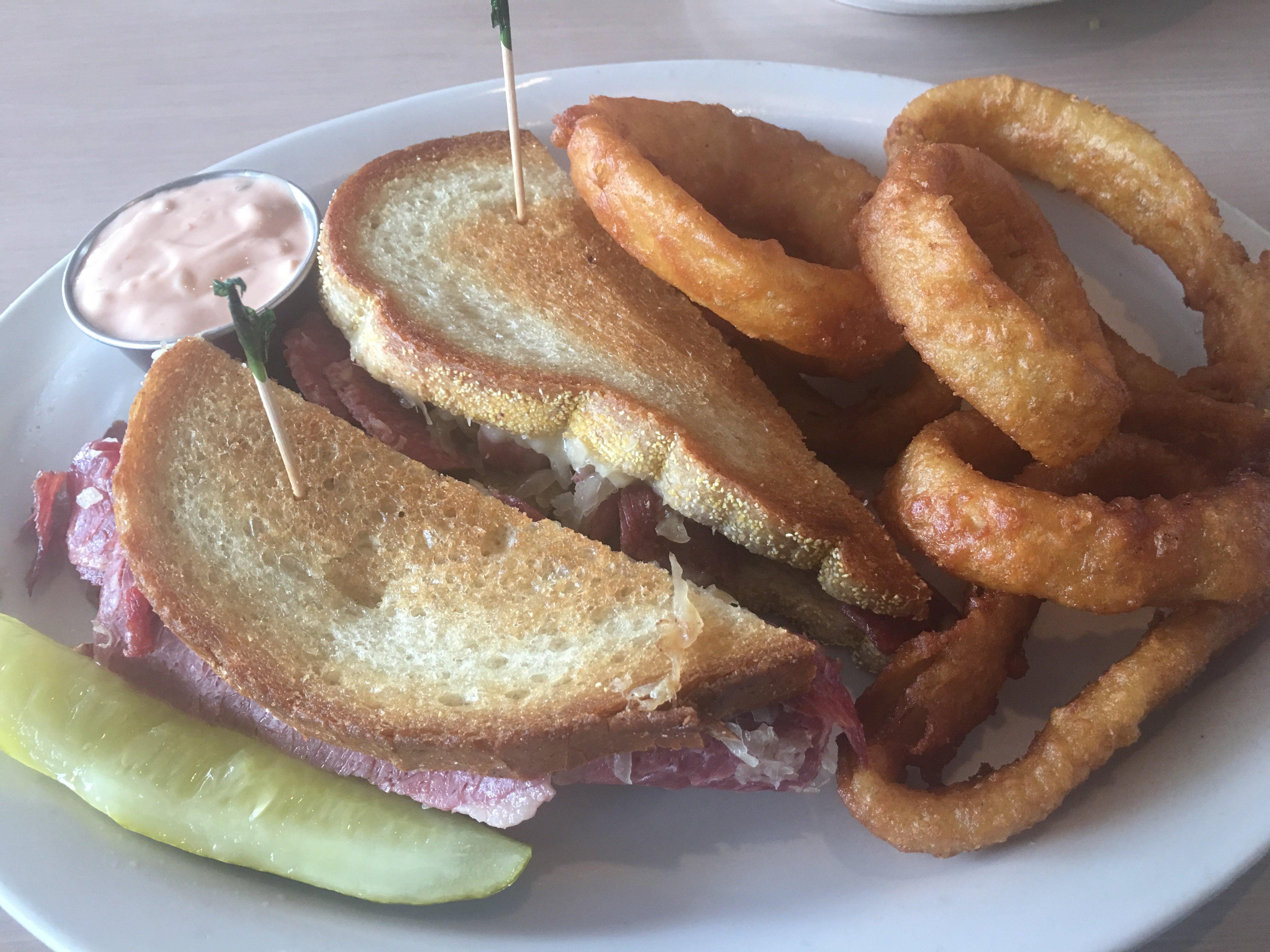 Gina's Cafe