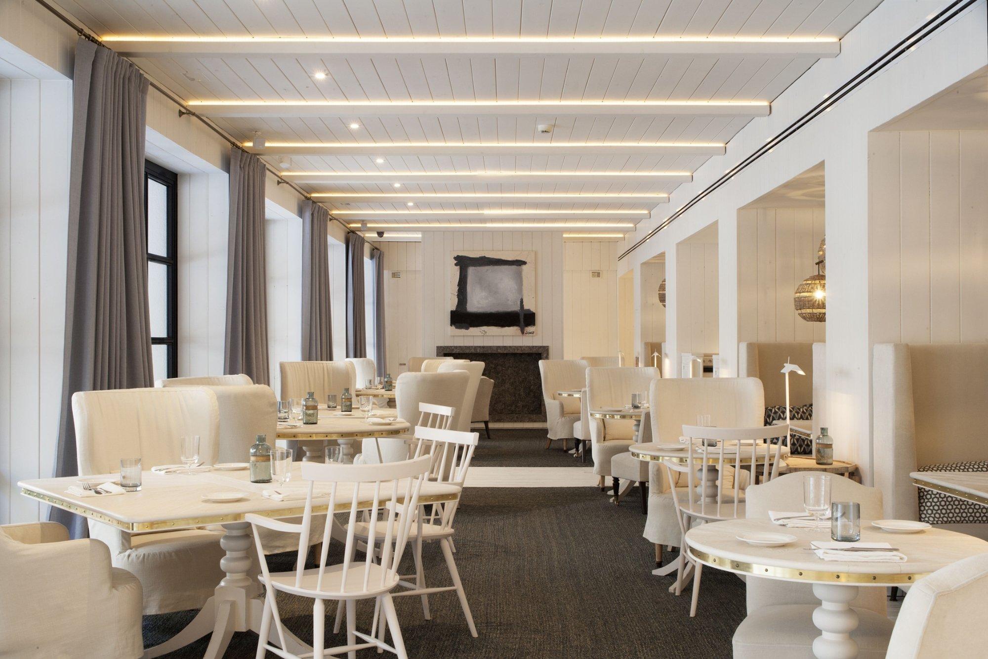 Ac Hotel Victoria Suites