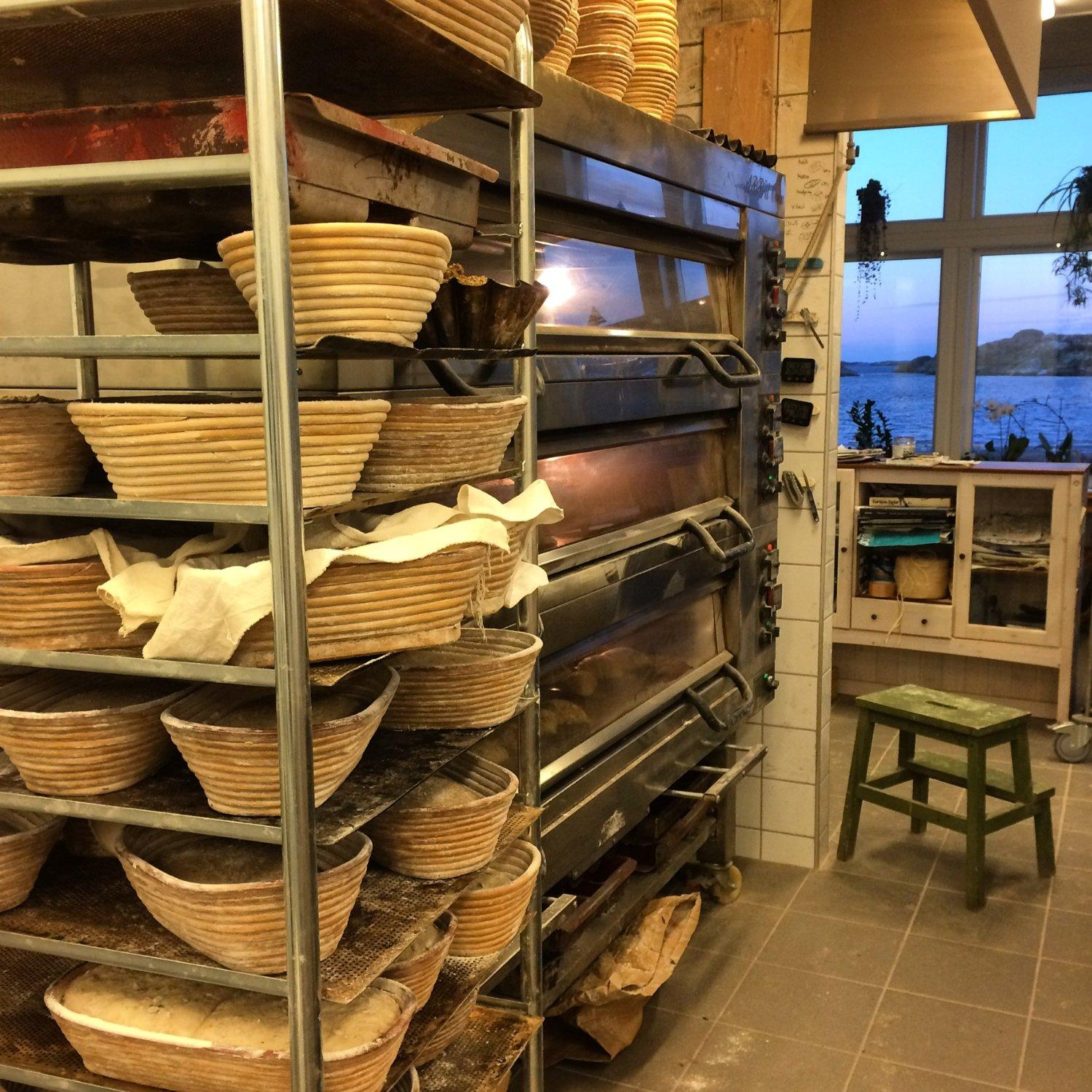 Lottas Bak & Form, Surdegsbageri och Kafé