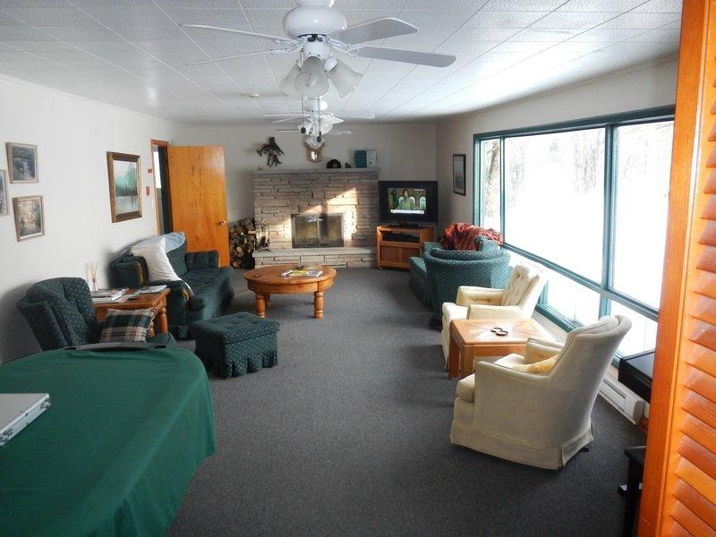 Limerick Lake Lodge & Marina