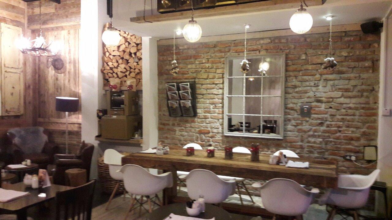 Mocha Beans Ceannt Station