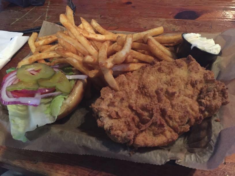 Roni's Pub and Kitchen