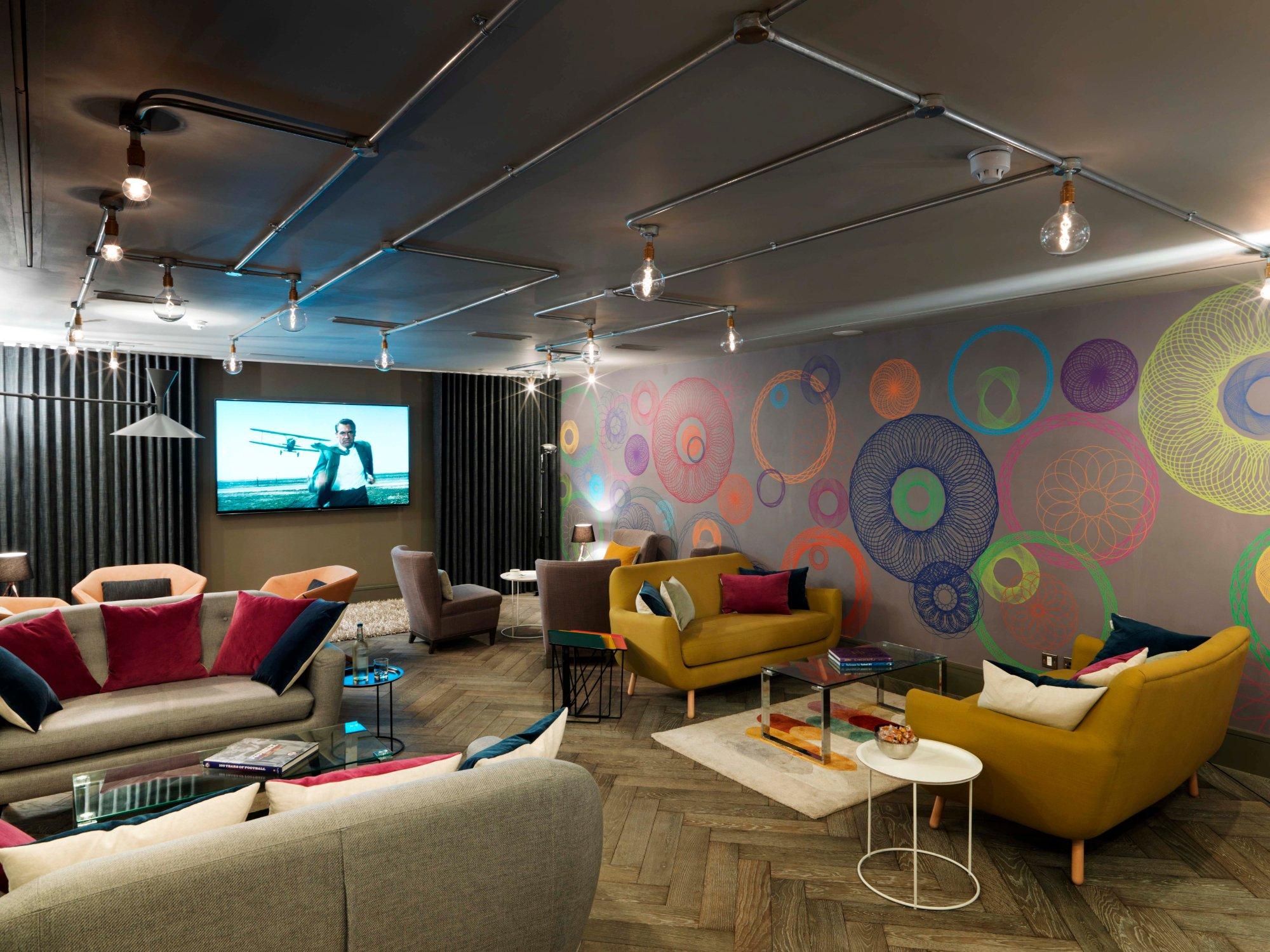 Warner Hotels - The Runnymede On Thames, Egham, England TW20 0AG, GB ...