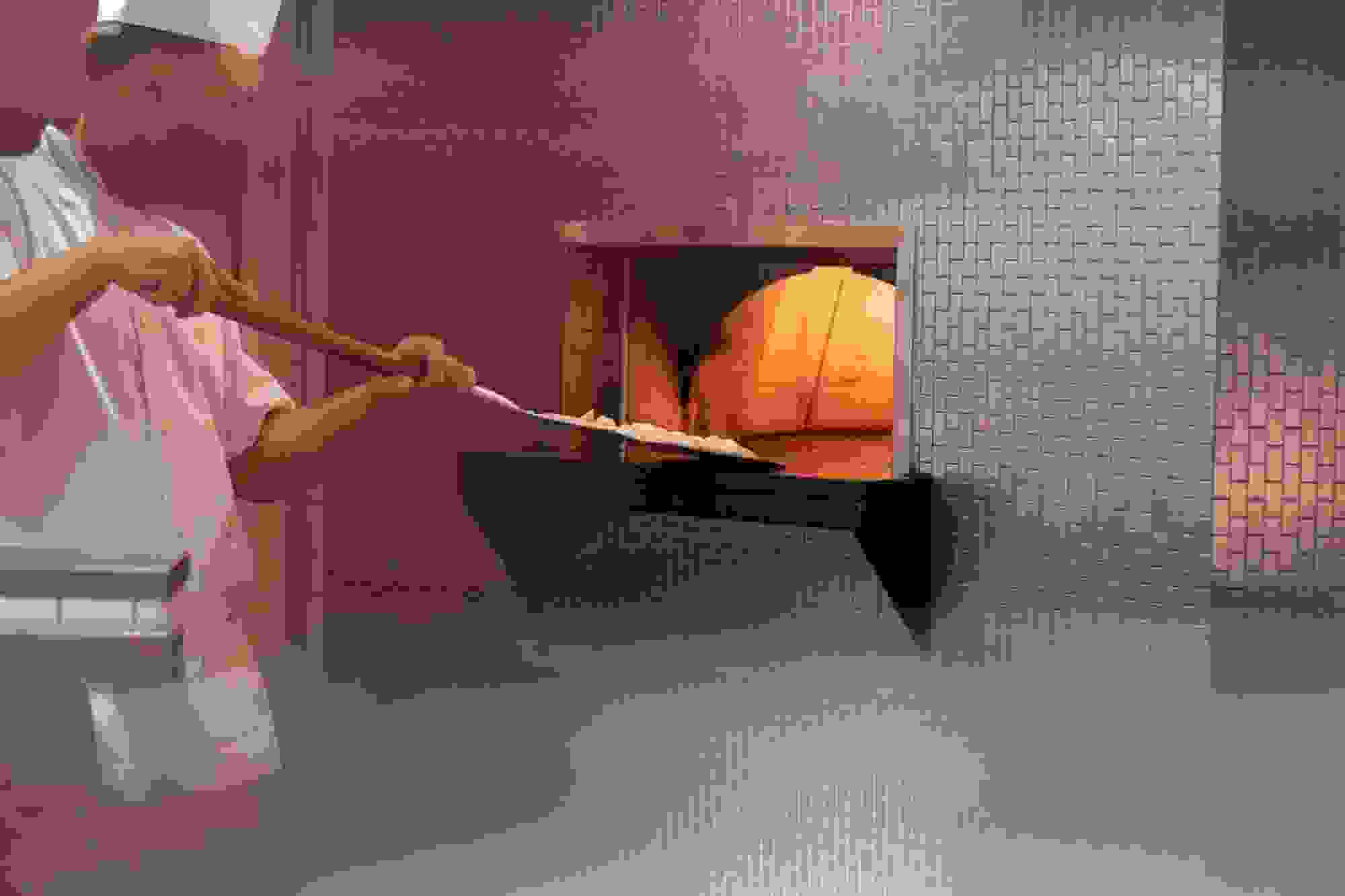 Warner Hotels - The Runnymede On Thames, Windsor Road, England TW20 0AG ...