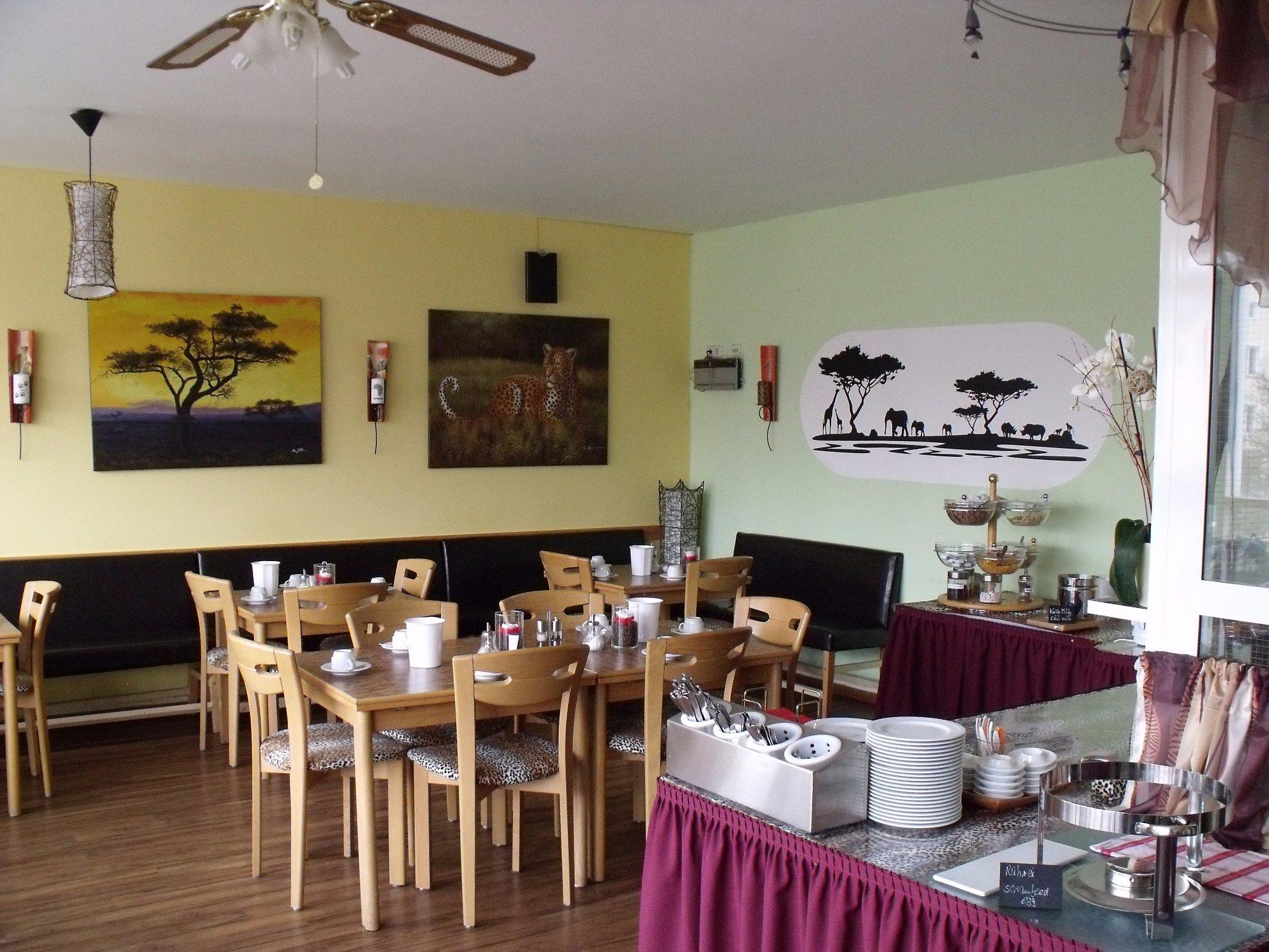 Bavaria Safari Hotel