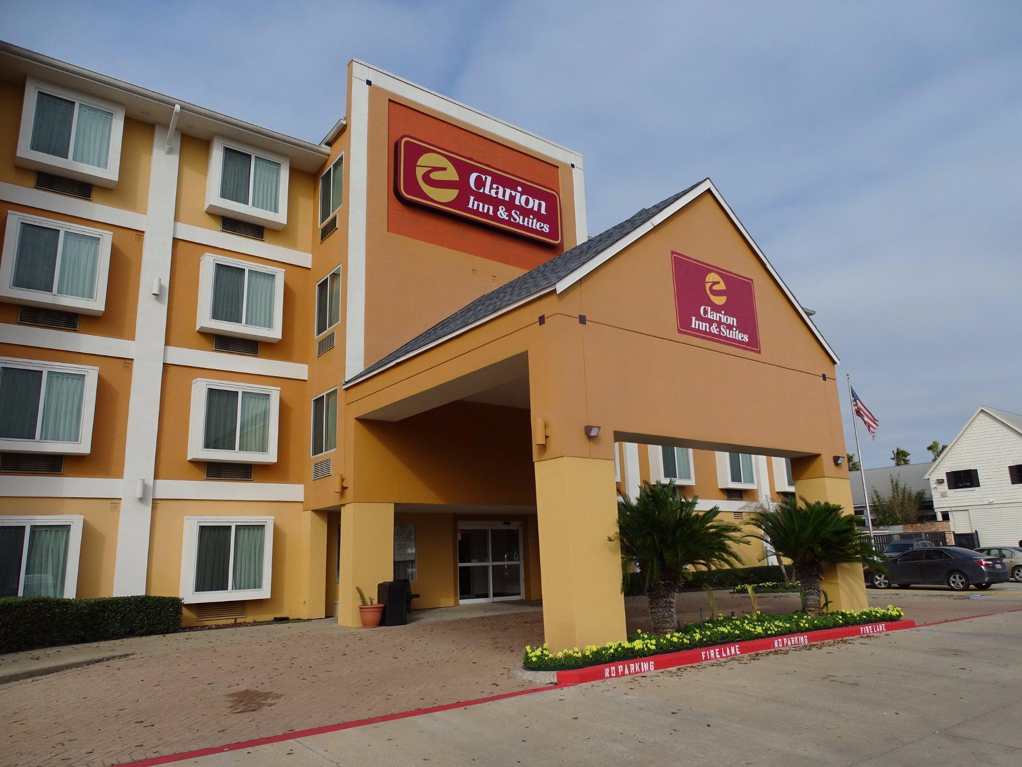 Quality Inn & Suites West Chase