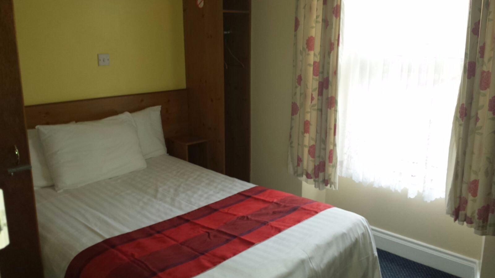 Clon Ross Guest House