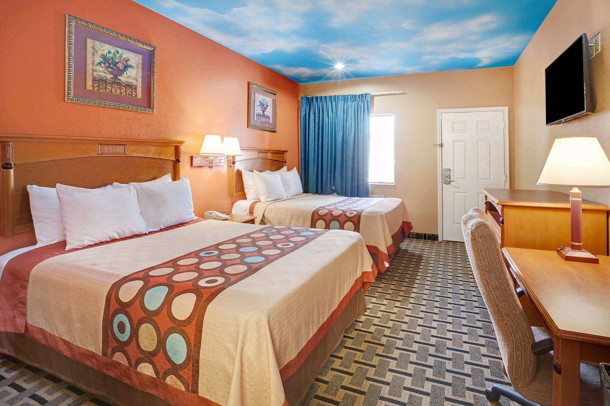 Sapphire Inn & Suites