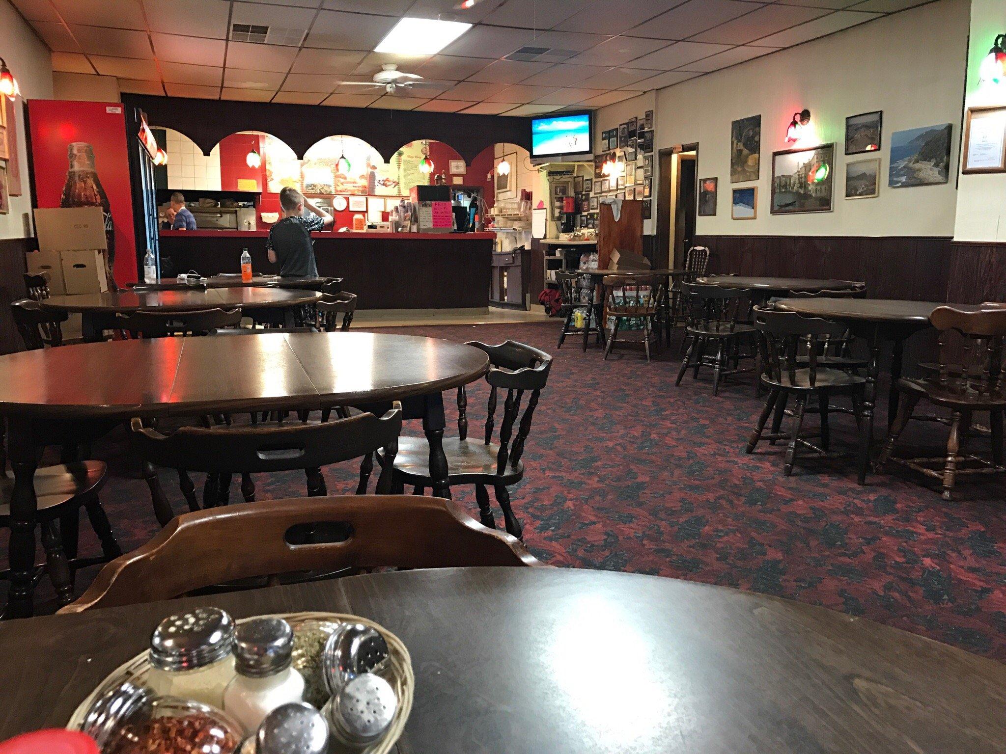 Ralph's Pizza