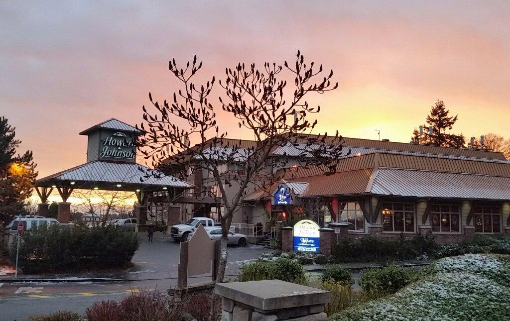 Holiday Inn Victoria – Elk Lake, an IHG hotel
