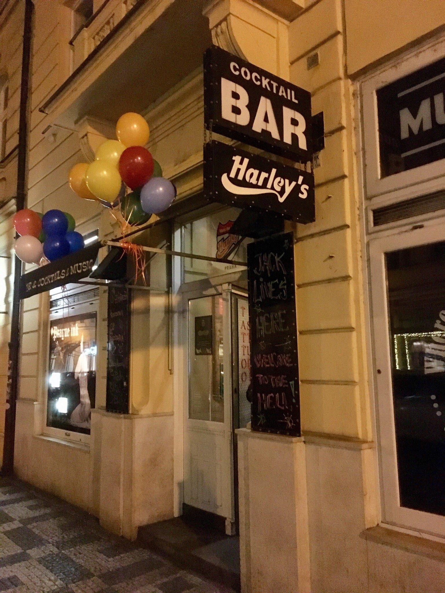 Harley's Bar