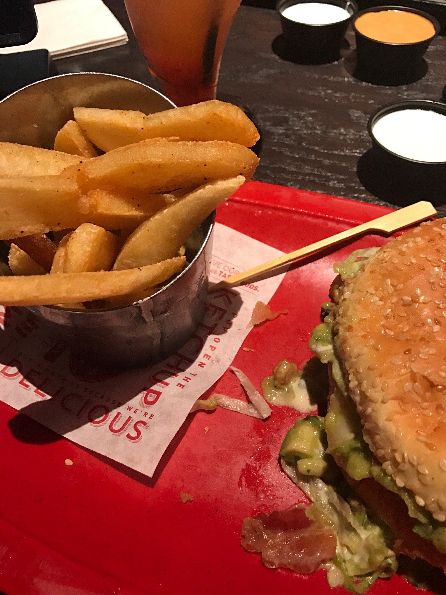 Red Robin Restaurant