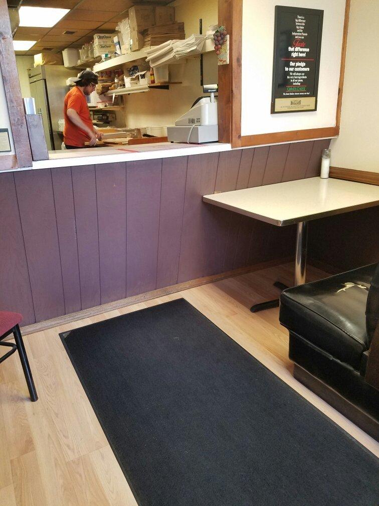John's Pizzeria Restaurant