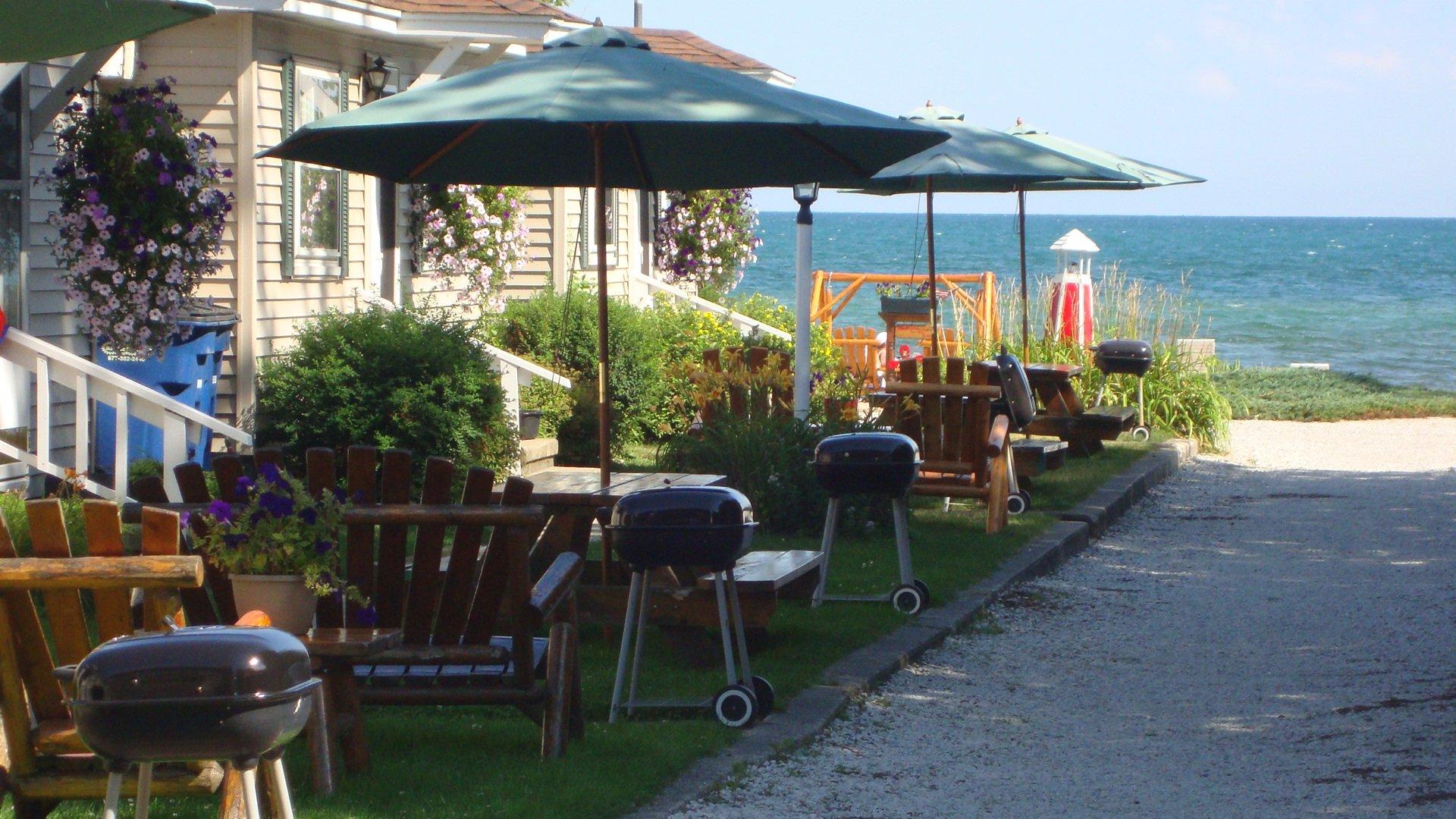 Young's Getaway Beachfront Resort