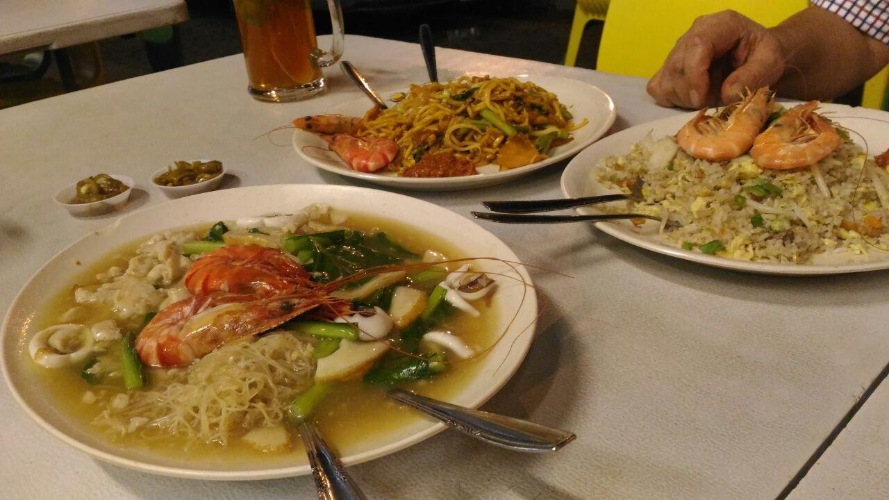 Mak's Place The Hawkerant