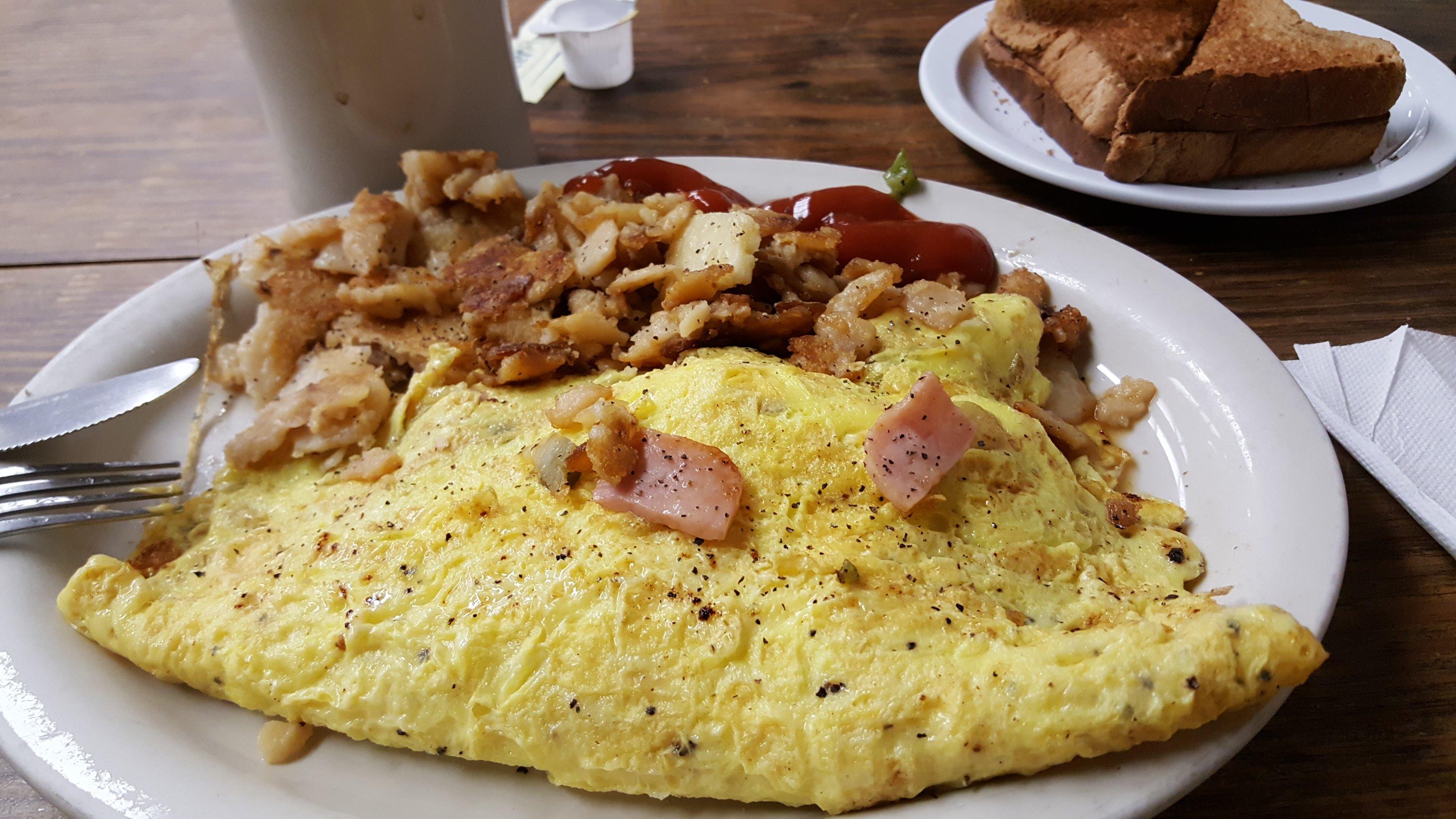 Three B's Bakery & Lunch