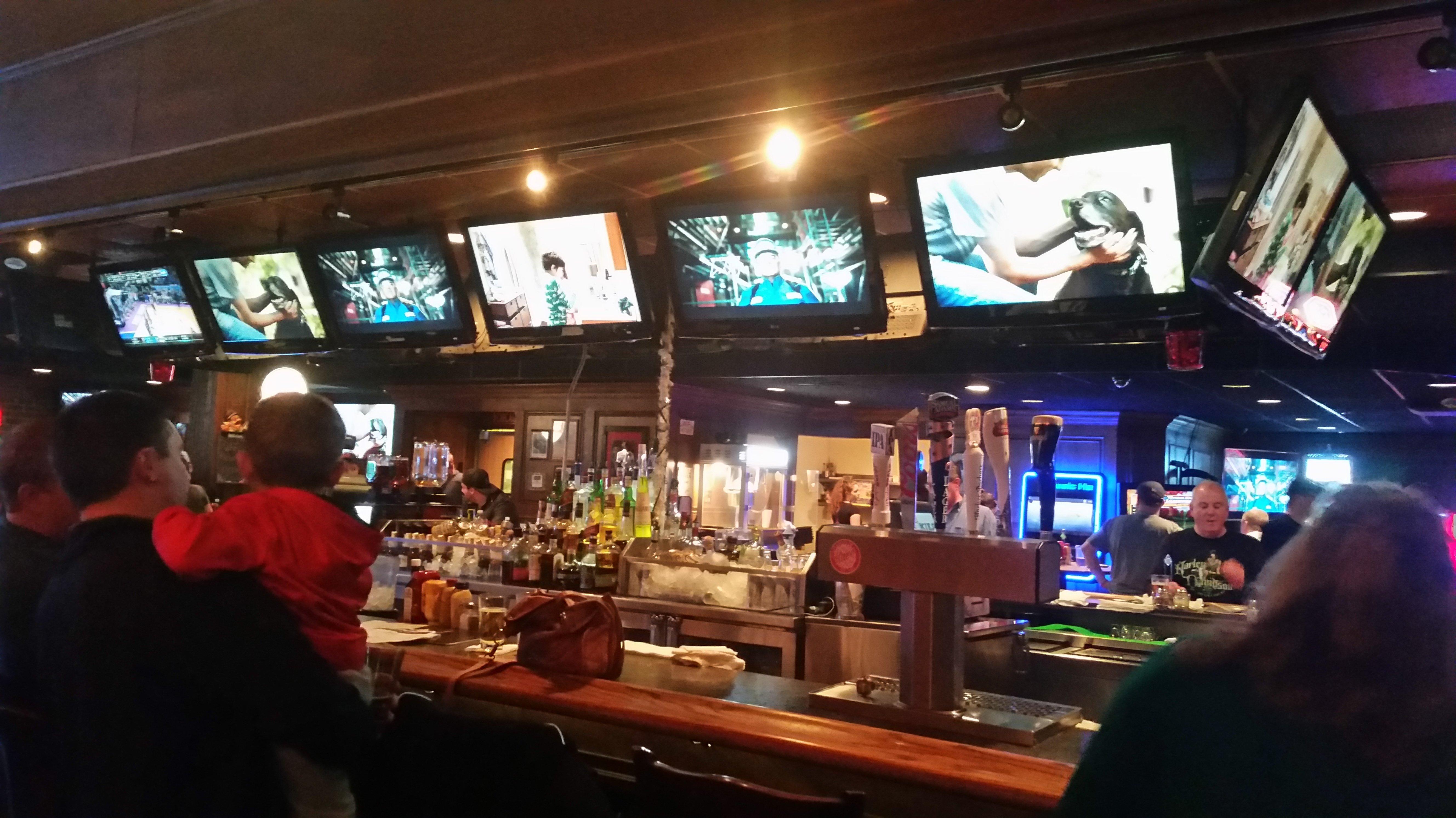 Rookies All American Pub & Grill