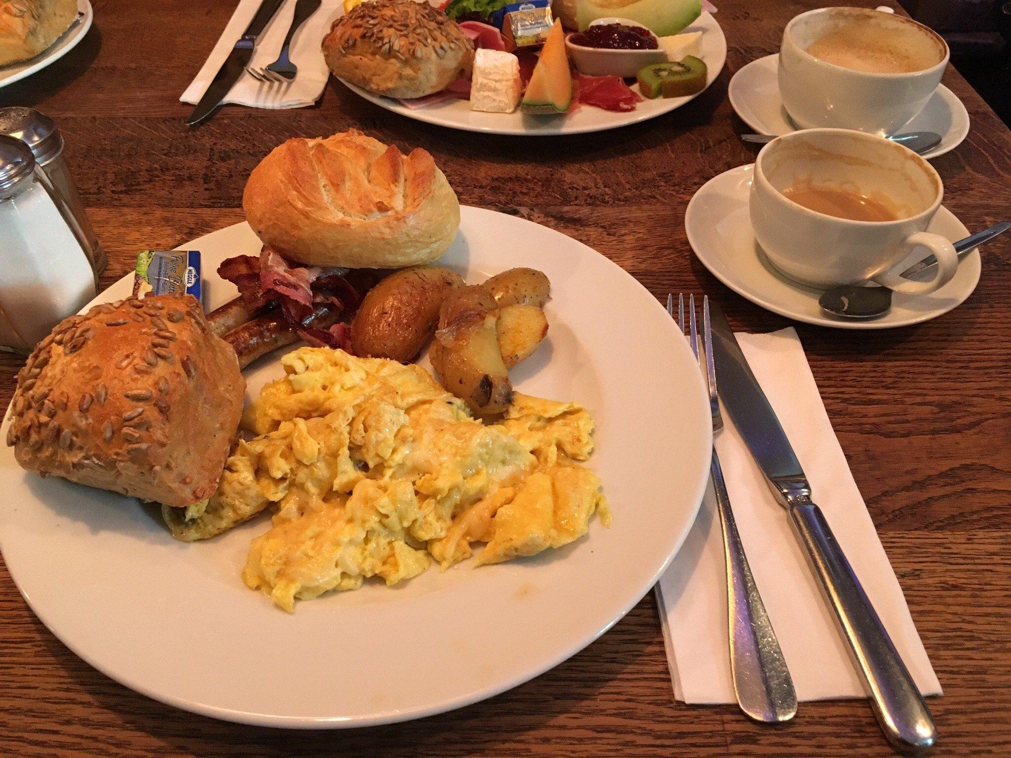 Schoneberger Gasthaus & Bar