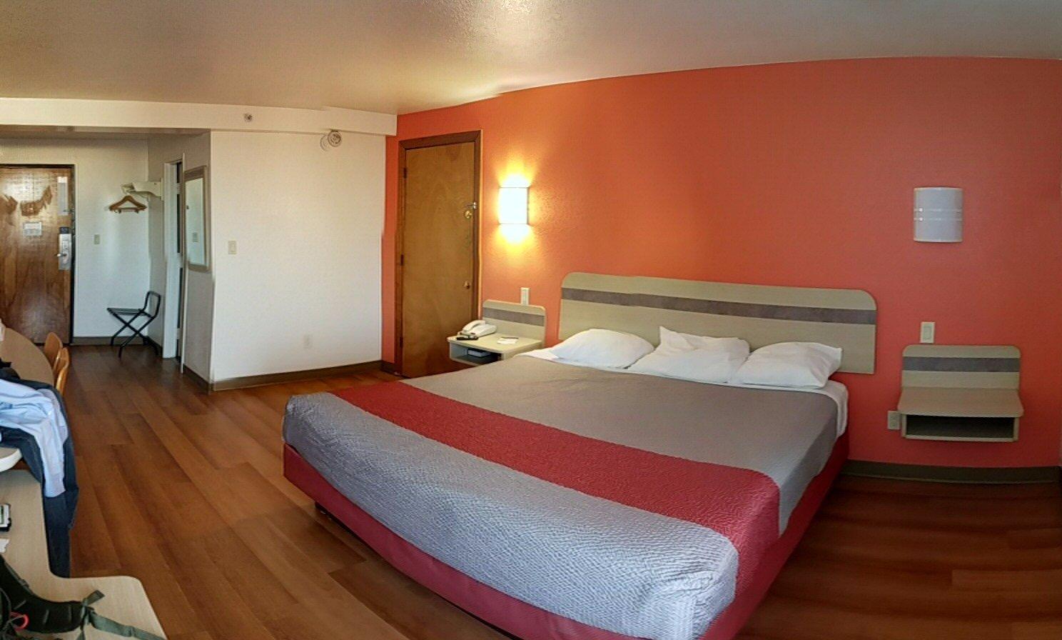 Motel 6