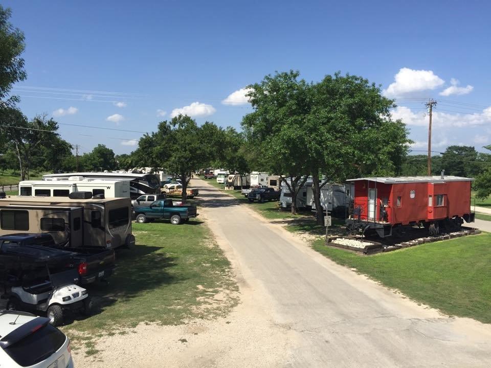 Pioneer River Resort