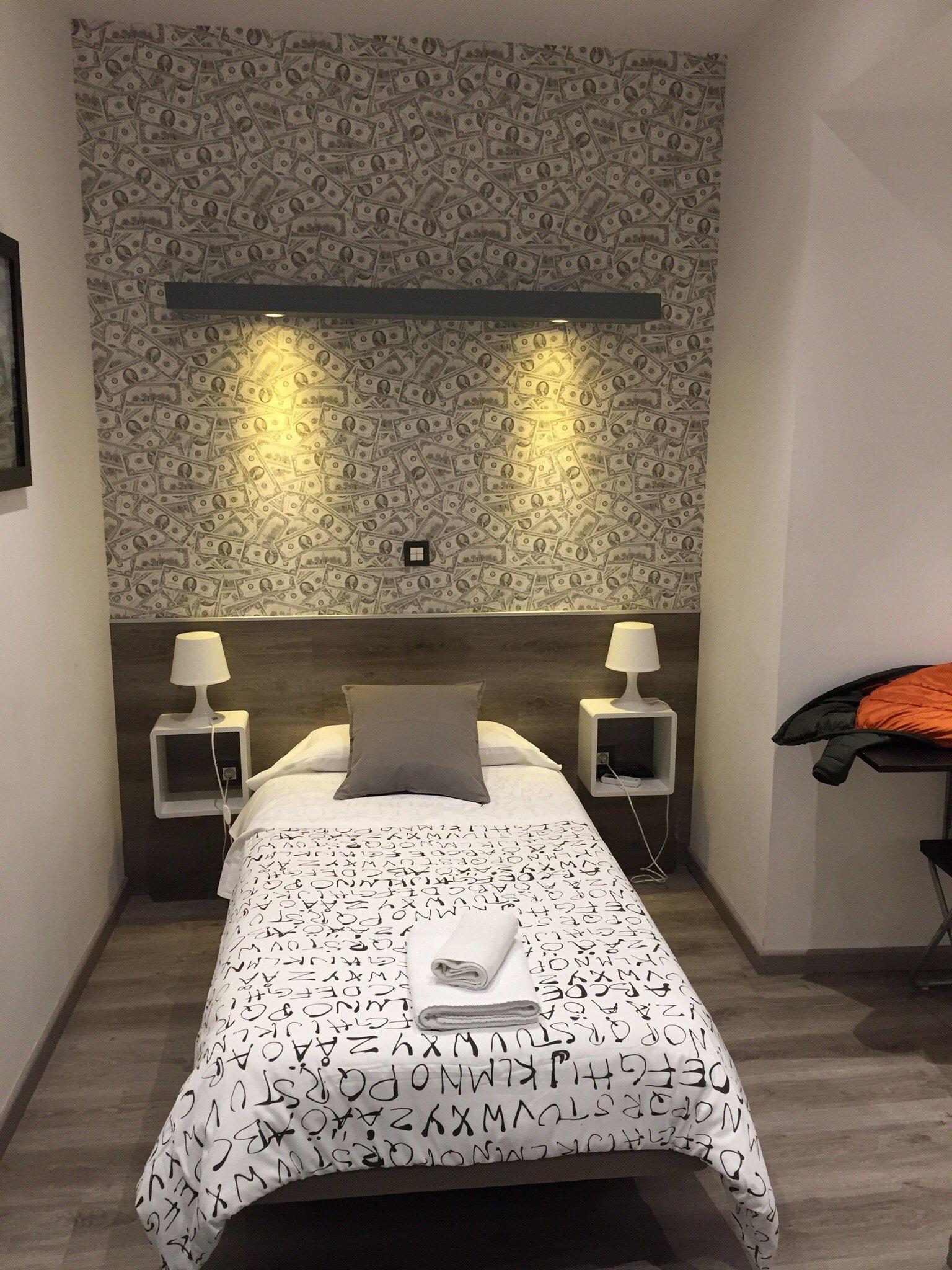 Hostal MH Fuencarral