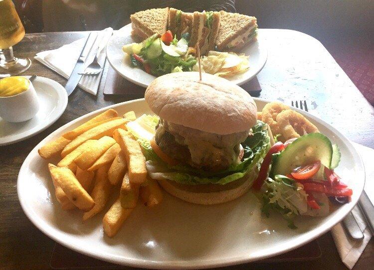 Saracen's Head Inn Bar & Restaurant