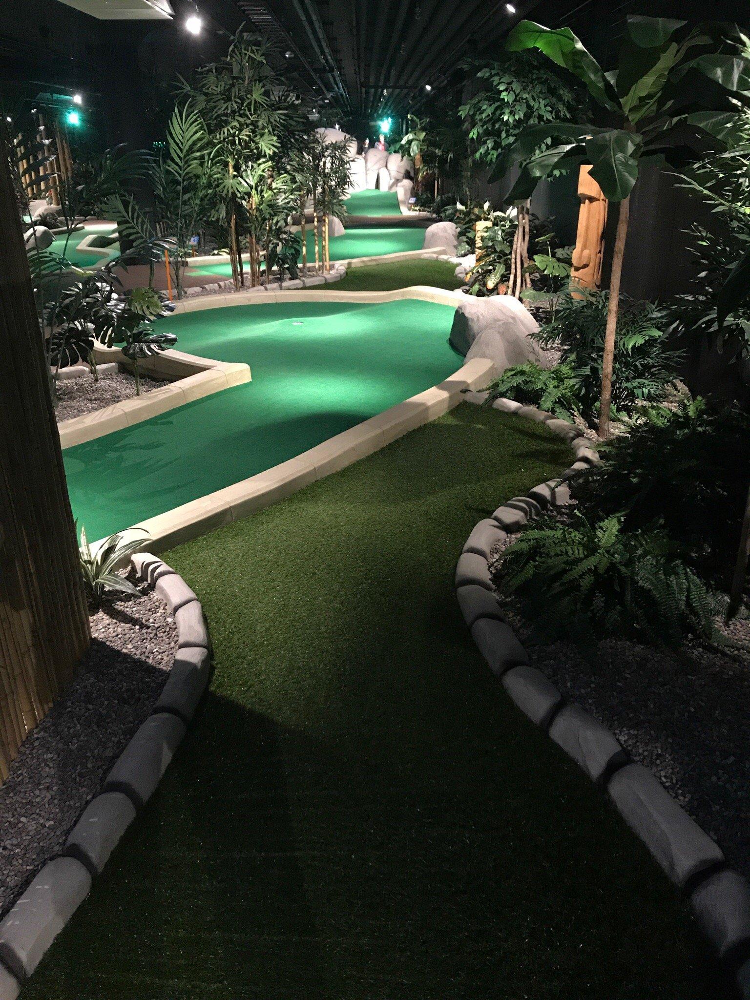 Paradise Adventure Golf