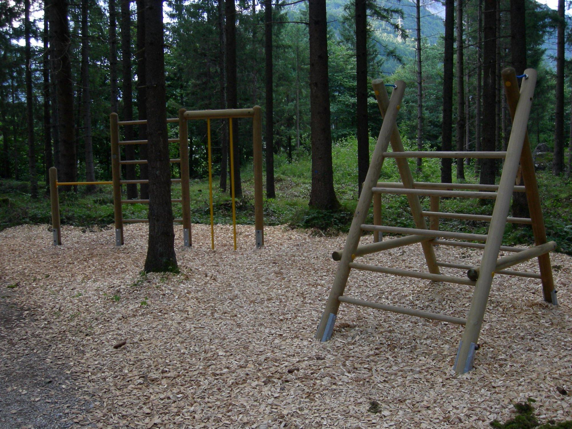 Photo by H2228HHinfo