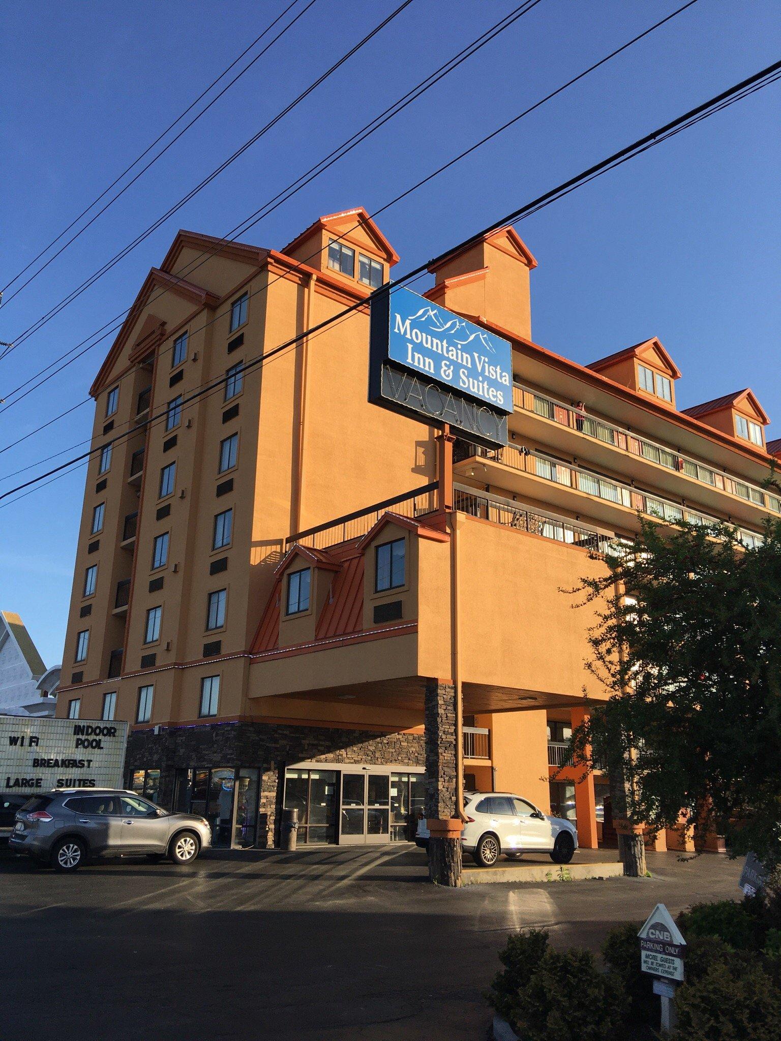 Mountain Vista Inn & Suites