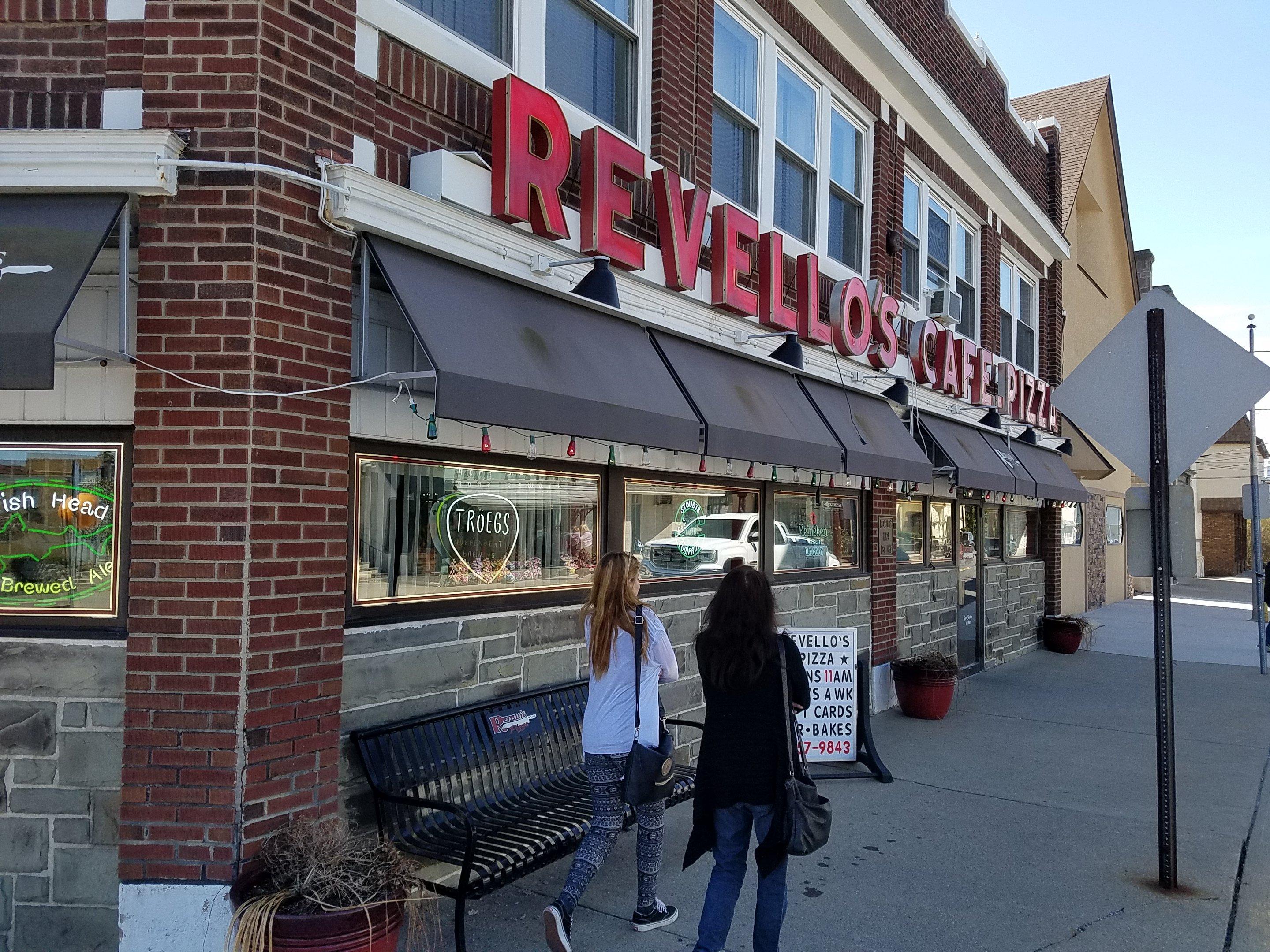 Revello's Pizza