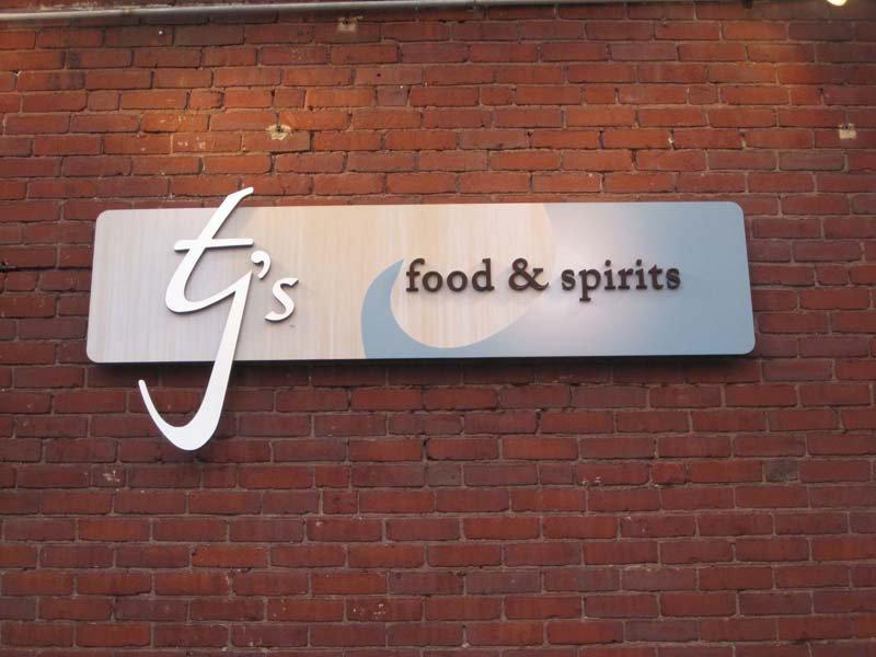 Tj's Food & Spirits