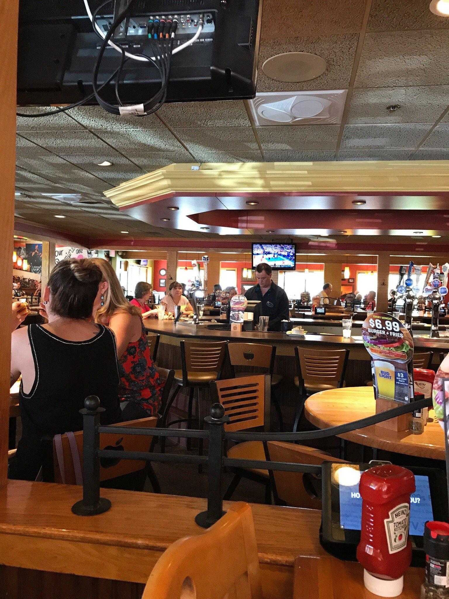 Applebee's Grill + Bar