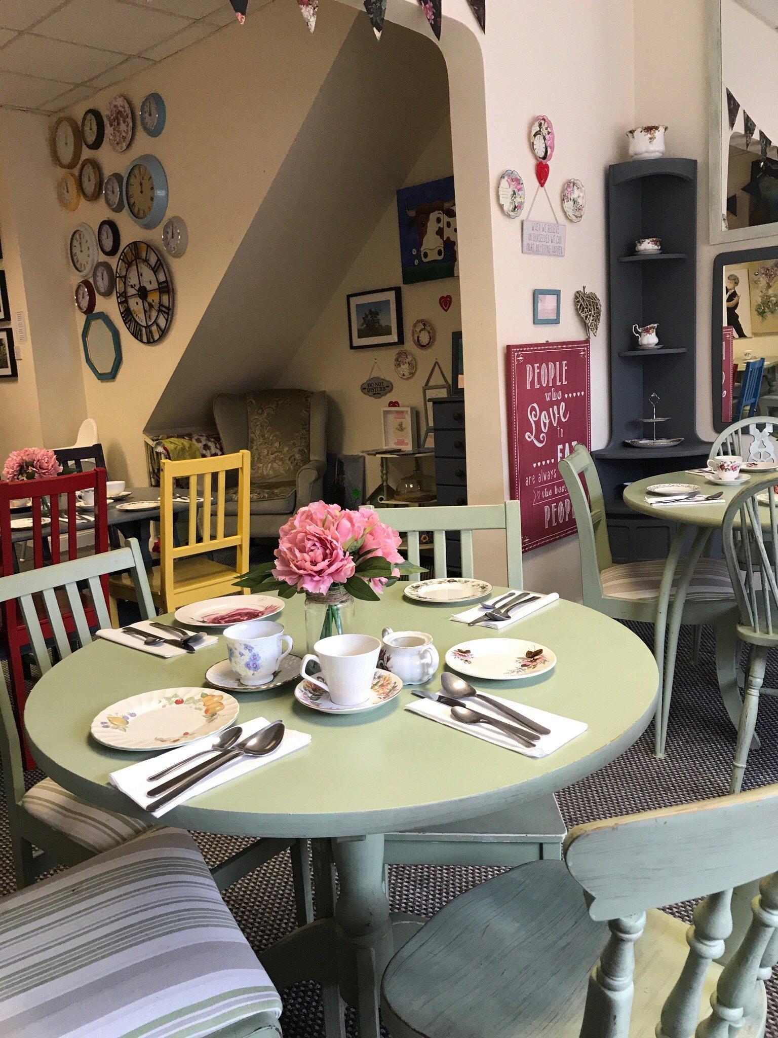 Tea Cakes And Tiaras